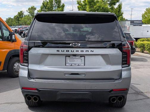 Sterling Gray Metallic 2025 Chevrolet Suburban Z71