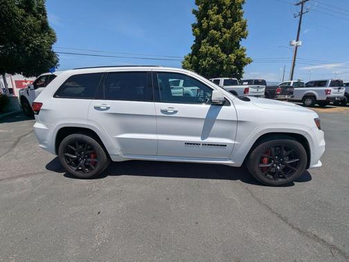 Ivory 3-Coat 2018 Jeep Grand Cherokee SRT