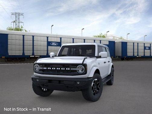 Oxford White 2026 Ford Bronco Outer Banks