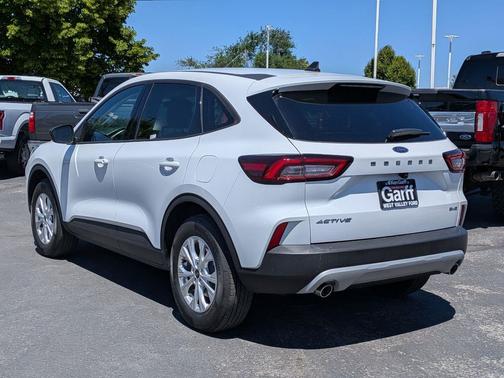 Oxford White 2025 Ford Escape Active