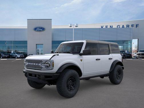 Oxford White 2026 Ford Bronco Badlands