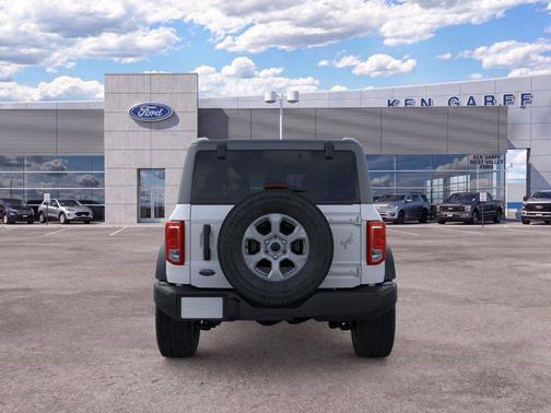 Oxford White 2026 Ford Bronco Big Bend