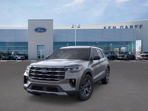Carbonized Gray Metallic 2026 Ford Explorer Active
