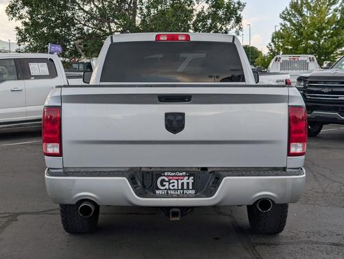 Bright Silver Metallic Clearcoat 2017 RAM 1500 Express