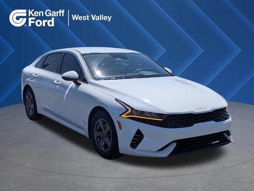 Glacial White Pearl 2023 Kia K5 LXS