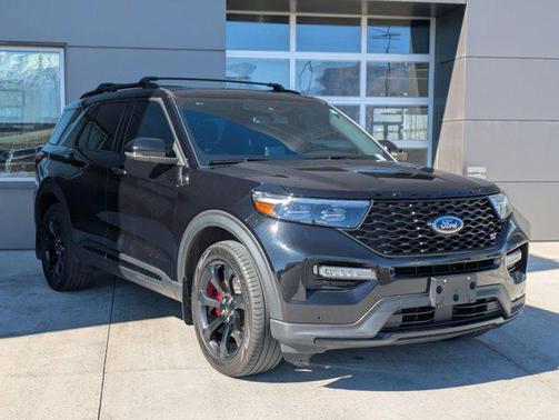 Black Metallic 2024 Ford Explorer ST