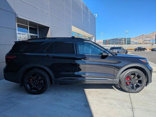 Black Metallic 2024 Ford Explorer ST