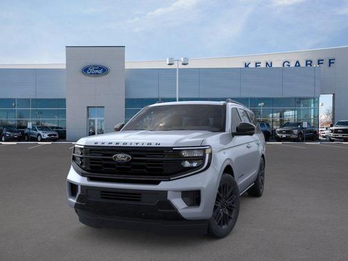 Glacier Gray Metallic Tri-Coat 2026 Ford Expedition Platinum