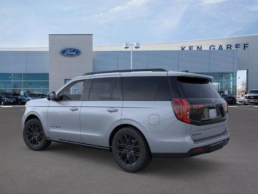 Glacier Gray Metallic Tri-Coat 2026 Ford Expedition Platinum