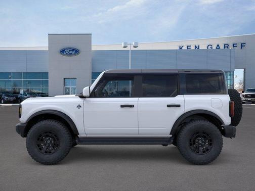 Oxford White 2026 Ford Bronco Outer Banks