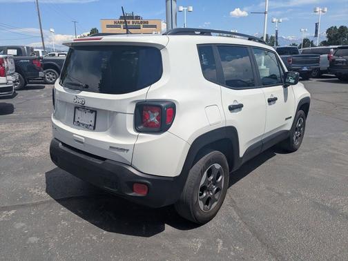 Alpine White 2018 Jeep Renegade Sport