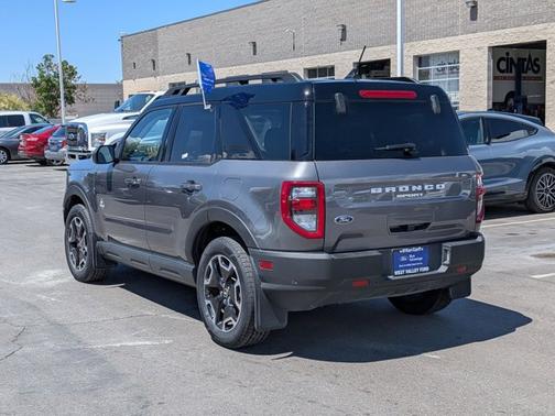 CARBONIZED GRAY METALLIC 2023 Ford Bronco Sport OUTER BANKS