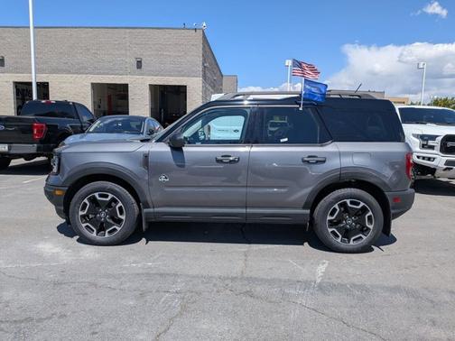 CARBONIZED GRAY METALLIC 2023 Ford Bronco Sport OUTER BANKS