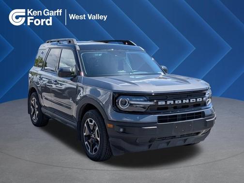CARBONIZED GRAY METALLIC 2023 Ford Bronco Sport OUTER BANKS