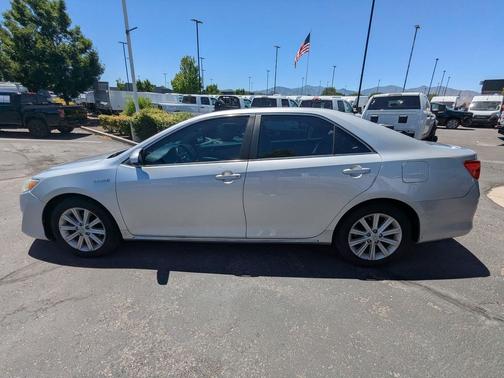 Classic Silver Metallic 2013 Toyota Camry Hybrid LE