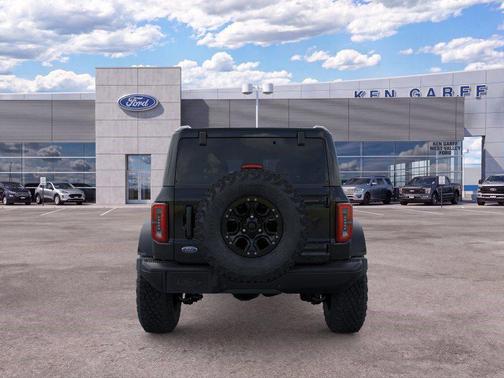 Shadow Black 2026 Ford Bronco Badlands