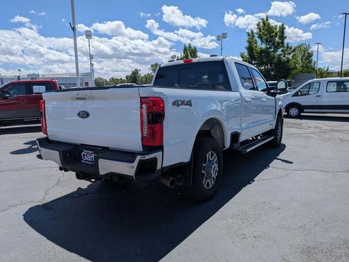 Star White Metallic Tri-Coat 2024 Ford F-350 Lariat