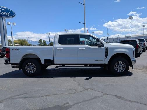 Star White Metallic Tri-Coat 2024 Ford F-350 Lariat