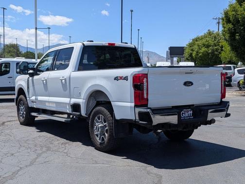 Star White Metallic Tri-Coat 2024 Ford F-350 Lariat
