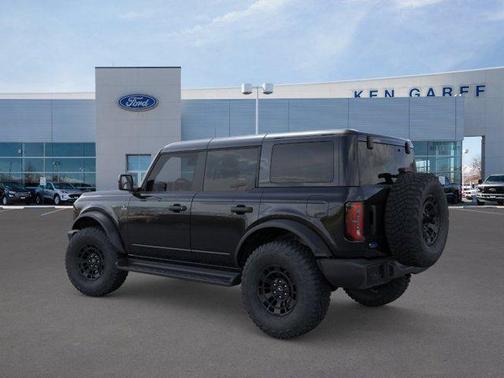 Shadow Black 2026 Ford Bronco Outer Banks