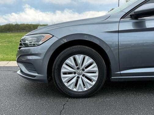 Platinum Gray Metallic 2019 Volkswagen Jetta 1.4T S