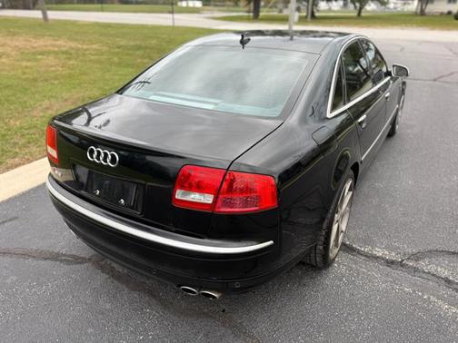 2007 Audi S8 5.2