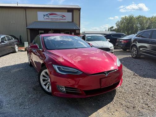 2016 Tesla Model S 70D
