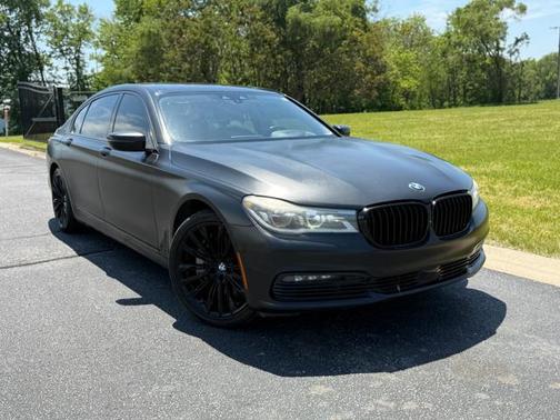 Black 2016 BMW 750 I