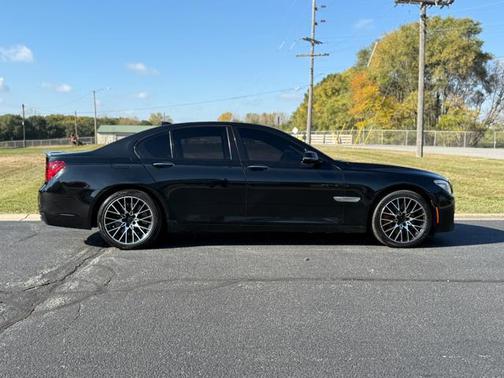 2014 BMW 750 i xDrive
