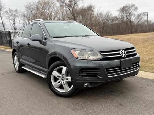 2012 Volkswagen Touareg VR6 Lux