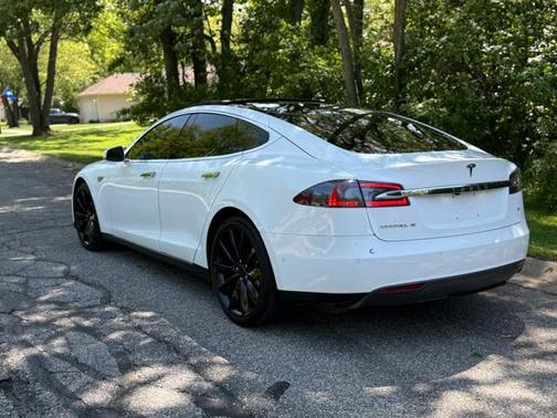 2016 Tesla Model S 70