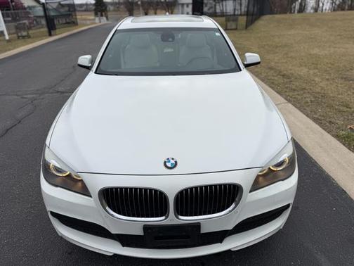 2012 BMW 750 Li xDrive