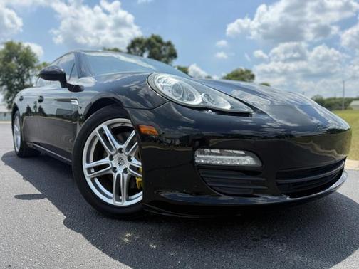 2011 Porsche Panamera 4