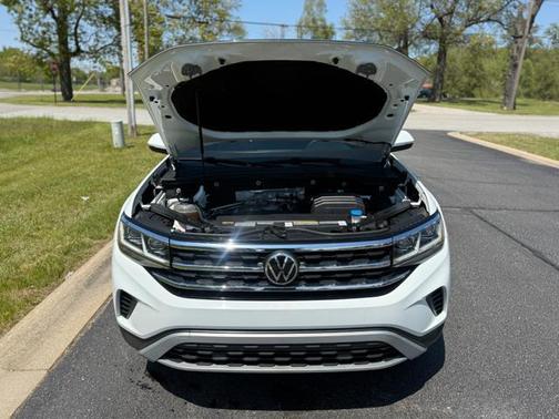 Pure White 2021 Volkswagen Atlas S