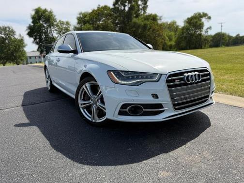 White 2013 Audi S6 4.0 Prestige Sedan quattro S tronic