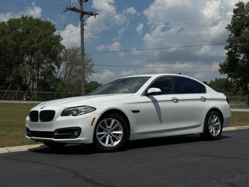 2015 BMW 528 2015 BMW 528i