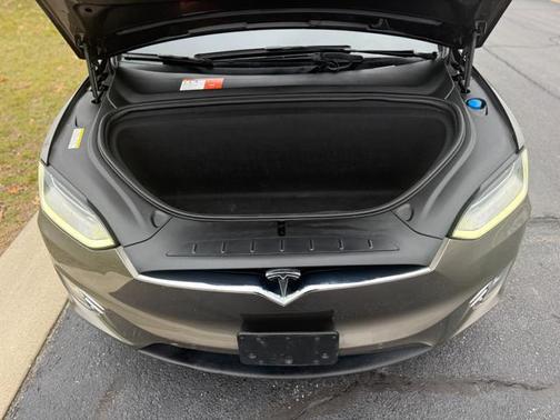 2016 Tesla Model X 75D