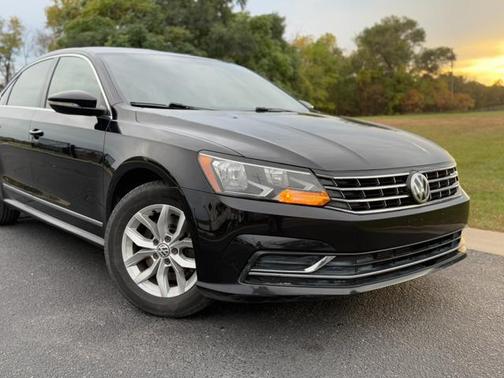 2017 Volkswagen Passat 1.8T S
