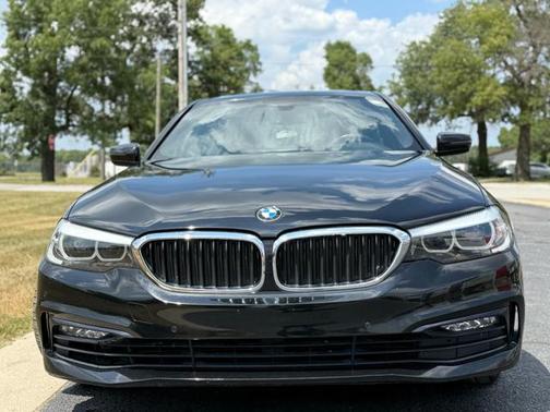 2018 BMW 530 2018 BMW 530i