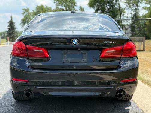2018 BMW 530 2018 BMW 530i