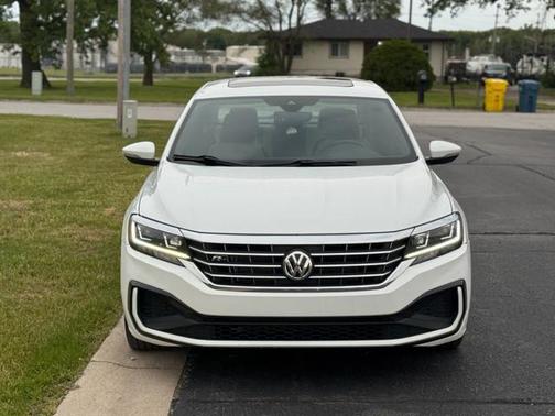 2021 Volkswagen Passat 2.0T R-Line