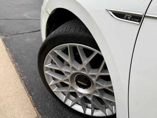 2021 Volkswagen Passat 2.0T R-Line