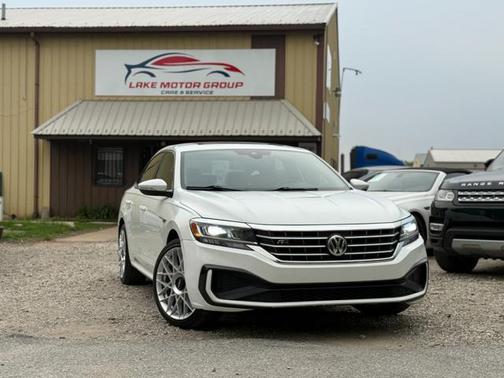 2021 Volkswagen Passat 2.0T R-Line