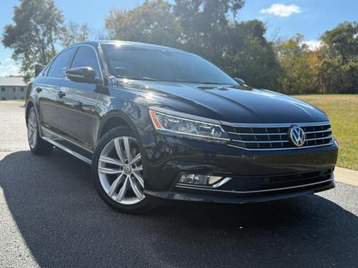 2018 Volkswagen Passat 2.0T SEL Premium