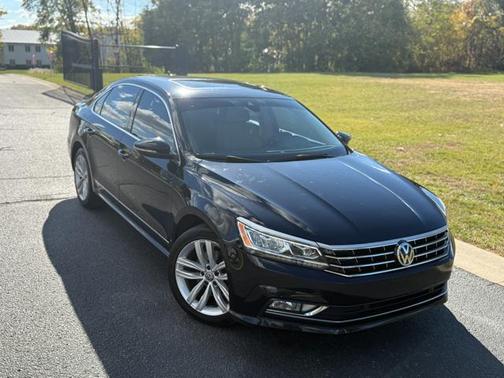 2018 Volkswagen Passat 2.0T SEL Premium