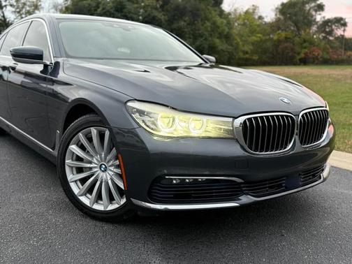 2016 BMW 740 740i