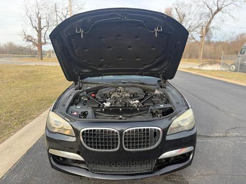 2010 BMW 750 i xDrive