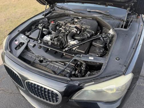 2010 BMW 750 i xDrive