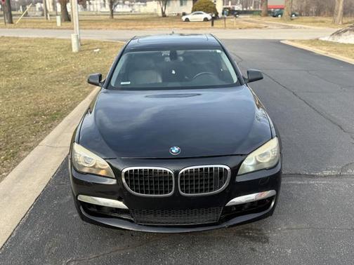 2010 BMW 750 i xDrive