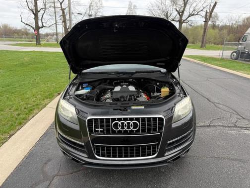 Gray 2014 Audi Q7 3.0T Premium Plus